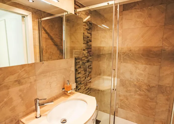 Cristal-6 By Interhome شقة لوكباد